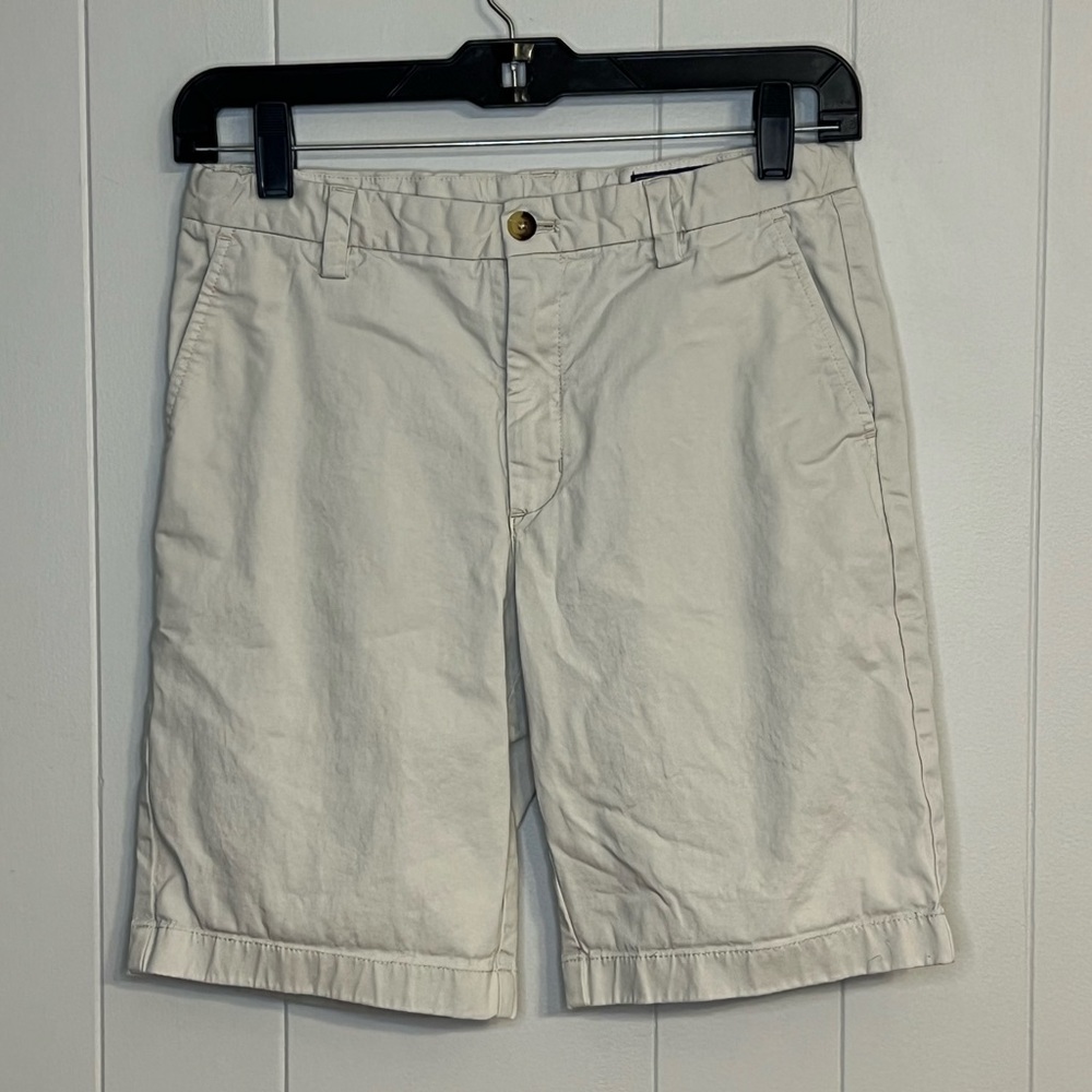 Vineyard‎ Vines shorts size 14